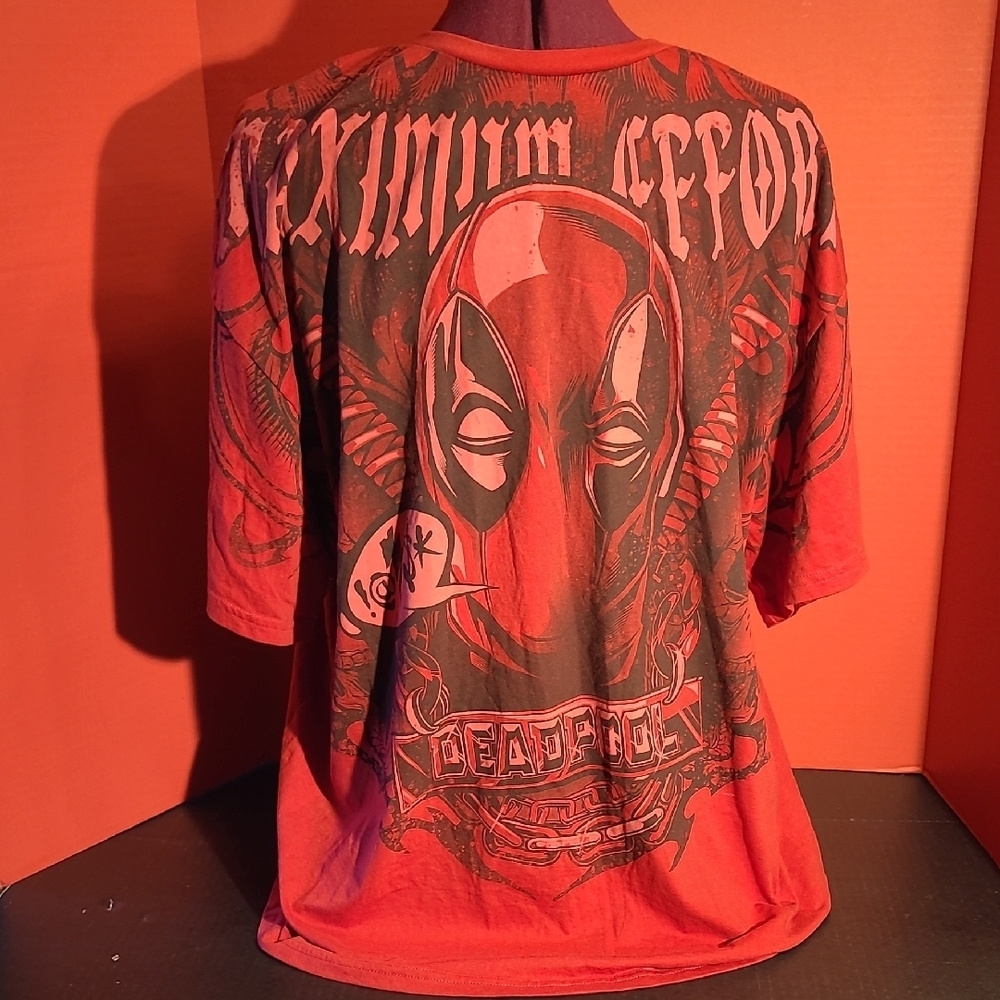 DEADPOOL Maximum Effort Red Graphic Men’s Shirt